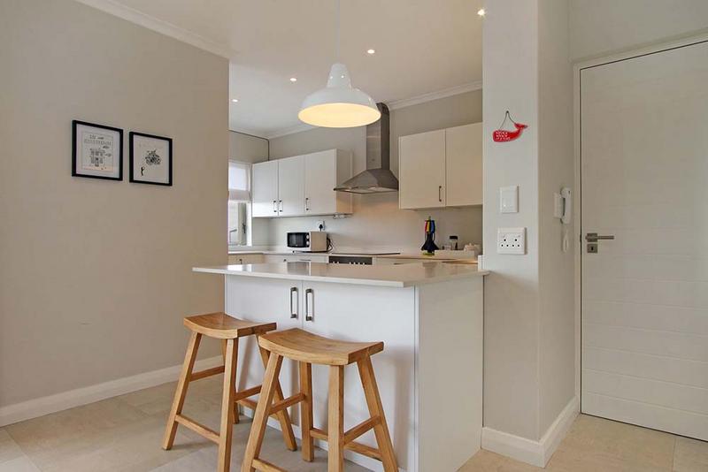 To Let 2 Bedroom Property for Rent in Muizenberg Western Cape